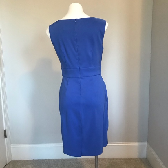 Knee-Length Dress - Picture 3 of 5